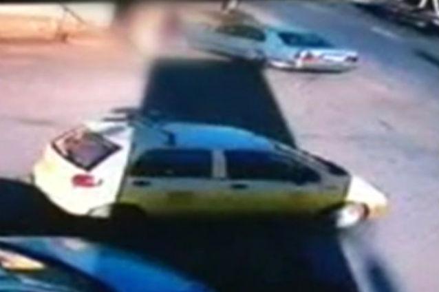 REVOLTĂTOR! Un tânăr craiovean a intrat intenţionat cu maşina într-o fată, pentru că nu i-a răspuns la avansuri (VIDEO)