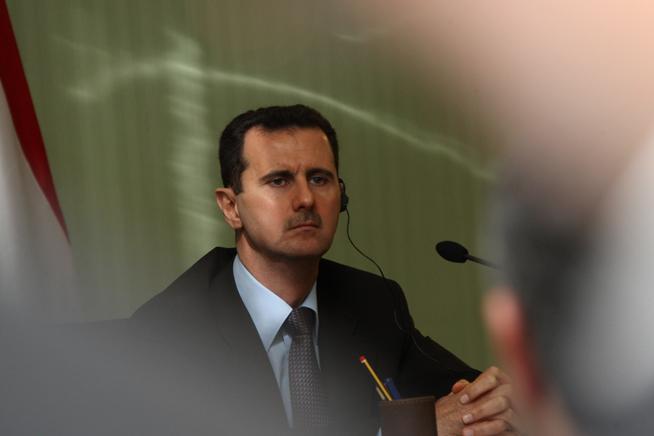 Siria: Assad s-a mutat cu familia pe o navă de război