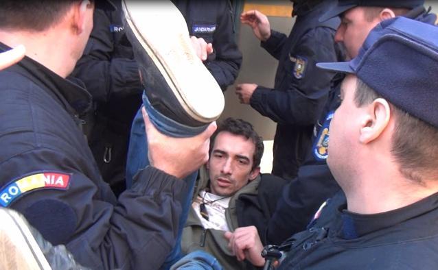 Vin notele de plată. Jandarmeria pierde primul proces cu cetăţenii agresaţi aiurea la protestele din Piaţa Universităţii