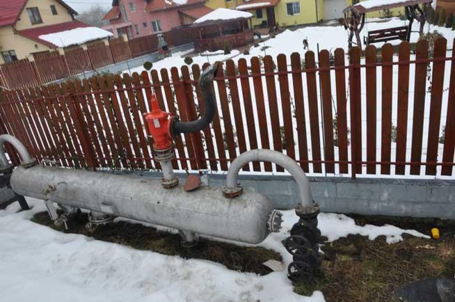 Panică la Tîrgu-Mureş. Zeci de locuitori au sunat la 112 din cauza unor scăpări de gaze la o supapă de lângă oraş