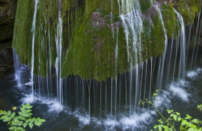 O cascadă din România, în topul cascadelor unice din lume (FOTO)