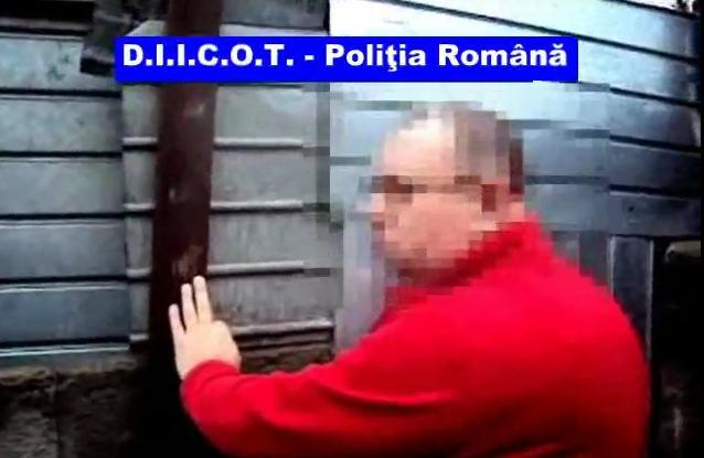 Casa Armani, prădată de români! Hainele furate, din colecţia primăvară 2013, valorează aproape 2 milioane de euro (VIDEO)