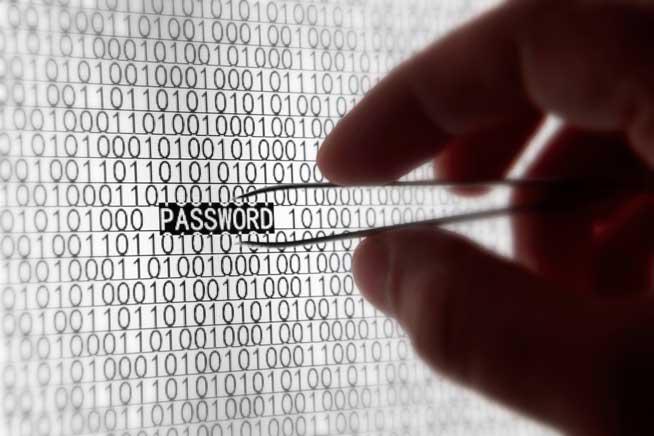 Cybersecuritate 2013: atacuri din toate părţile! Hackerii vor exploata orice echipament conectat la net