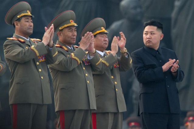 În Coreea de Nord a fost instituită legea marţială, iar armata a primit ordin să fie pregătită de război 