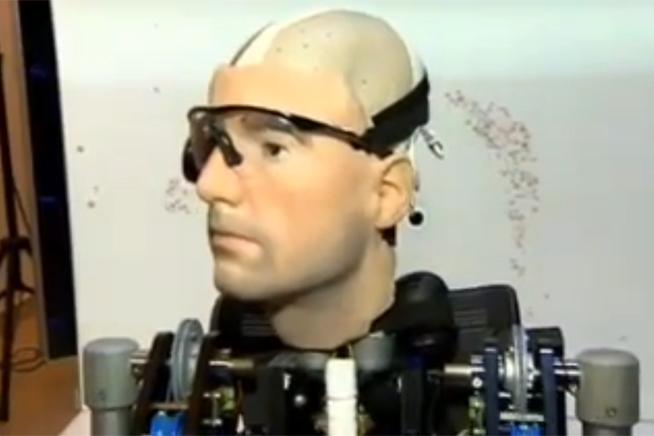 (VIDEO) Experţi britanici în robotică au construit primul &quot;OM BIONIC&quot;