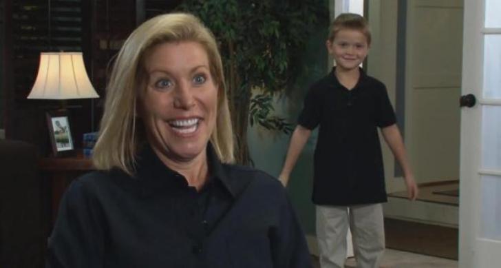 EMOŢIONANT: Reacţia unei mame surde care aude pentru prima dată vocea fiului ei de opt ani (VIDEO)