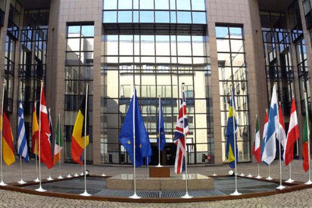 Summit-ul Consiliului European, un fiasco? Marea Britanie pune condiţii, Franţa ar negocia şi nu prea, Cehia ameninţă cu dreptul de veto