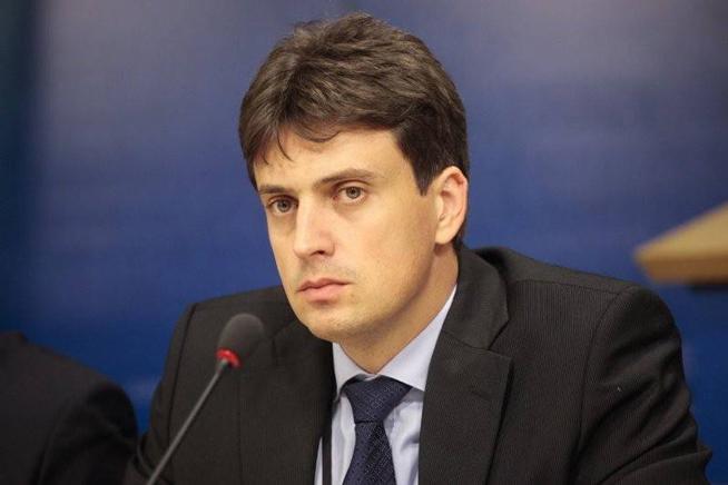 Deputaţii europeni din România vor “realizarea unei adevărate Uniuni Economice şi Monetare”