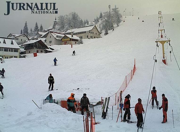 Zăpadă proaspătă pe pârtii în toate staţiunile montane. Vezi IMAGINI LIVE pe webcam jurnalul.ro