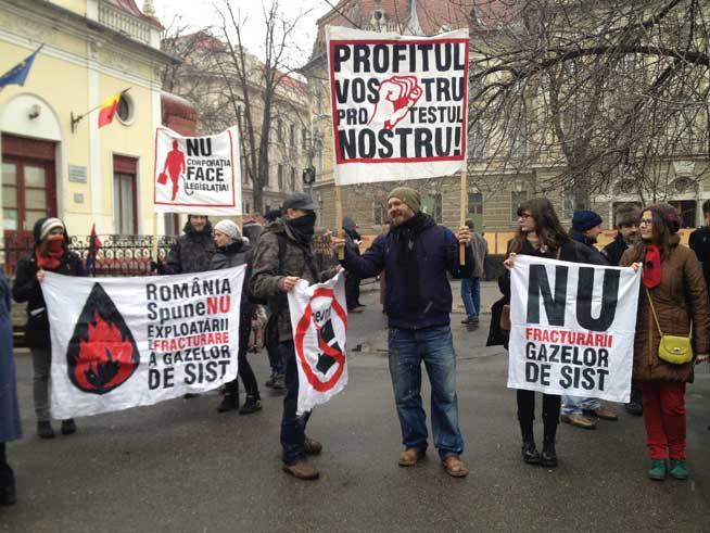 Oradea - Protest împotriva exploatării gazelor de şist 