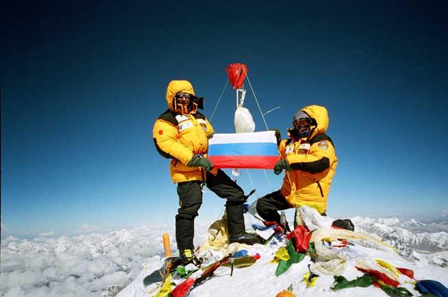 Povestea unui cuceritor al Everestului. Pavel Shabalin, alpinistul rus care a forţat “bariera de oxigen” 