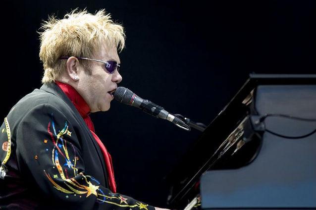 Chinezii schimbă regulile de concert după ultimul spectacol al lui Elton John. Ce a făcut cântăreţul de a înfuriat autorităţile