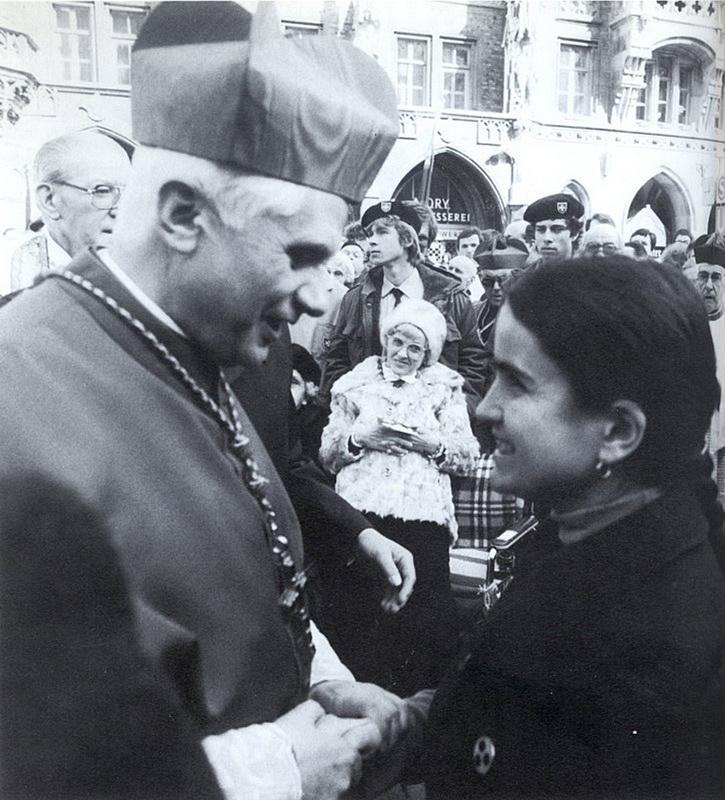 Scurtă istorie în imagini a vieţii Papei Benedict al XVI-lea 18444309