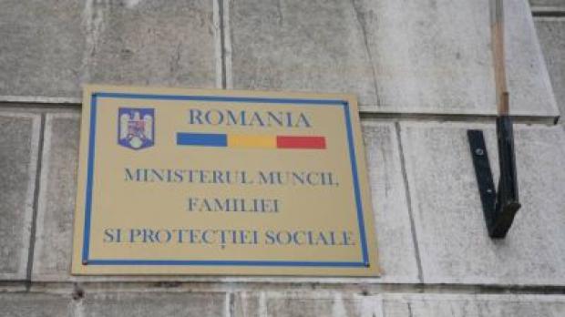 Şefa de cabinet a ministrului Muncii şi-a dat demisia, după ce procurorii DNA au început urmărirea penală faţă de Iuliana Coruţ