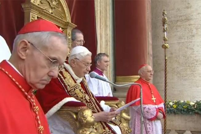 VIDEO. Răzbunarea lui Dumnezeu faţă de demisia Papei Benedict ? Un fenomen ciudat loveşte Vaticanul