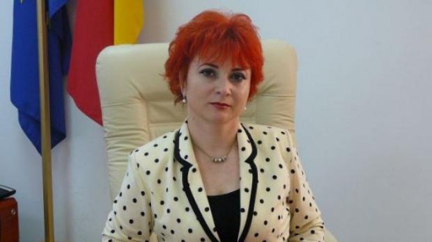 Dorina Danielescu, găsită incompatibilă de ANI întrucât este procuror civil şi colonel activ în MApN