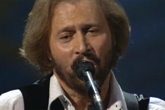 Barry Gibb, ultimul supravieţuitor al Bee Gees, spune că au fost la un pas de a deveni infractori (VIDEO)