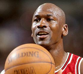 Michael Jordan împlineşte duminică 50 de ani