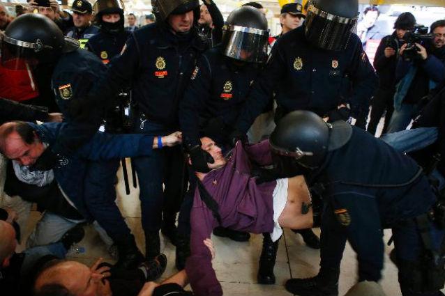 Confruntări violente pe aeroportul din Madrid, între sindicalişti şi forţele de ordine  