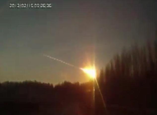 Fragmentele au căzut pe Terra sub forma unor bule de foc. Ce a creat ploaia de meteoriţi din Rusia (VIDEO)
