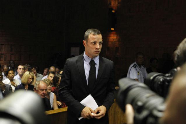 Inculpat pentru omor cu premeditare, Oscar Pistorius a fost eliberat pe cautiune