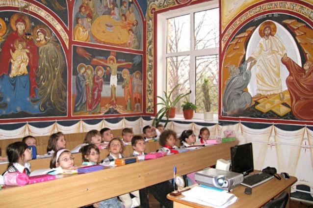 Patriarhia Română: CEDO nu consideră o problemă caracterul obligatoriu al orei de religie