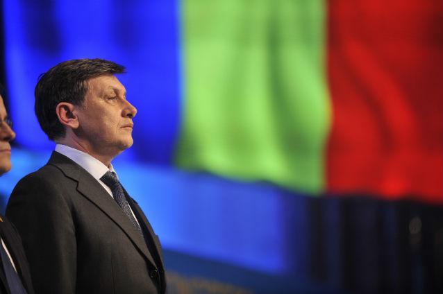 Crin Antonescu: Dacă nu câştig prezidenţialele în 2014, mă retrag din conducerea PNL