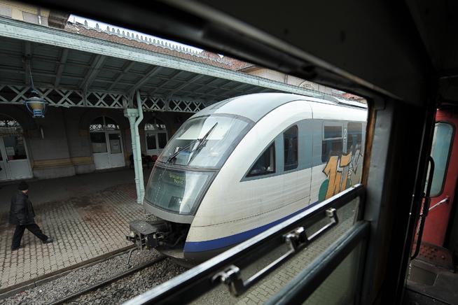 CFR Ieftineşte biletele pentru trenurile InterCity