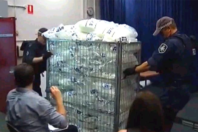 (VIDEO) Mai mult de jumătate de tonă de metamfetamine confiscate de poliţia din Sydney