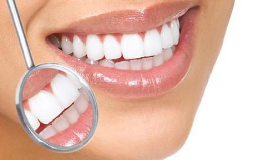 Sănătatea dinţilor: Cum îţi alegi paste de dinţi şi de ce TREBUIE făcut detatrajul