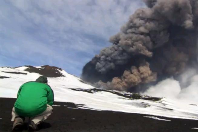 (VIDEO) Etna a erupt printr-un nou crater