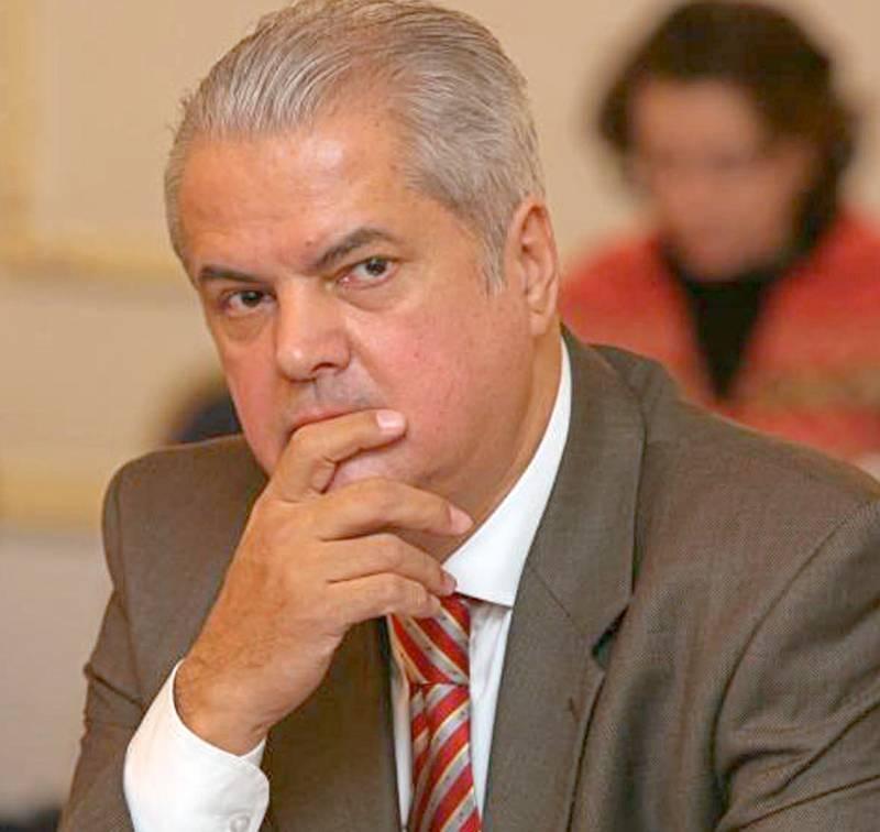 Adrian Năstase pe blog, despre o declaraţie a fostului premier Emil Boc şi revizuirea condamnării sale în dosarul Trofeul Calităţii