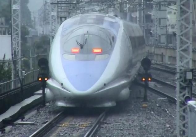 Un tren de mare viteză a deraiat în nordul Japoniei
