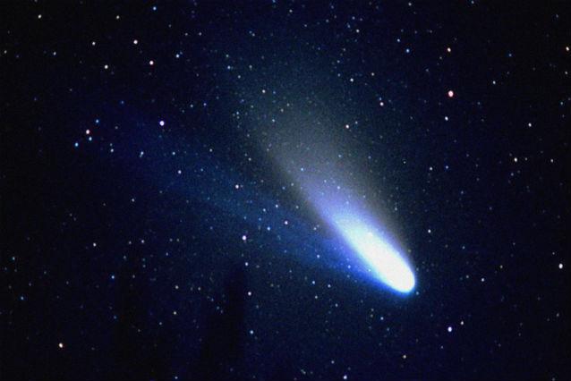 Spectacol ceresc în emisfera nordică: o cometă va putea fi văzută cu ochiul liber până la sfârşitul lunii