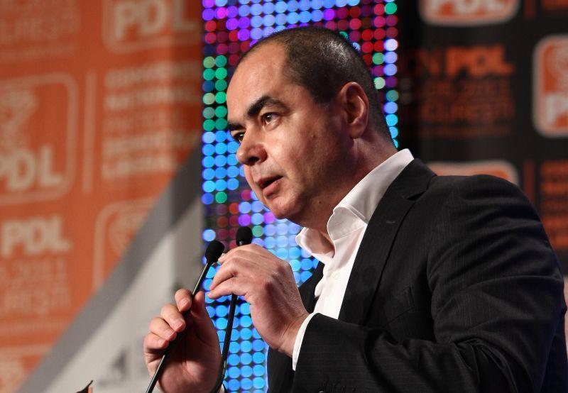 Prim-vicepreşedintele PDL Mihai Stănişoară a trecut la liberali: &quot;PNL este singurul partid care poate implementa politici de dreapta în România&quot;