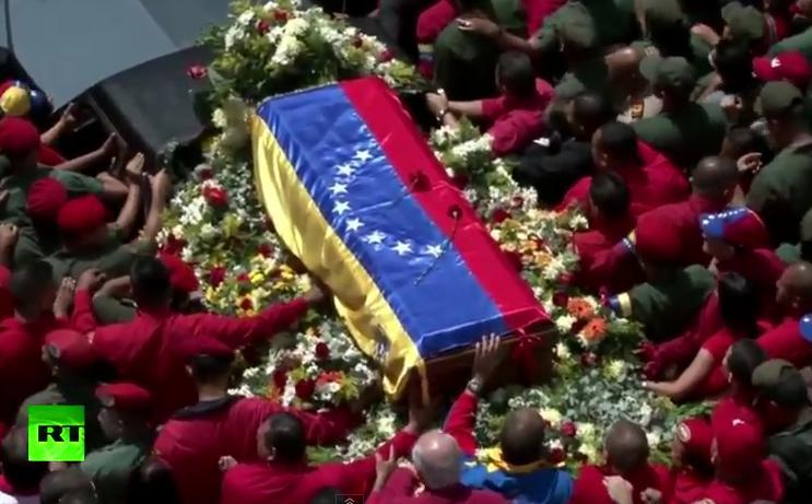 Hugo Chavez va fi îmbălsămat şi expus publicului, ca Lenin. Astăzi au loc funeraliile defunctului preşedinte (VIDEO)
