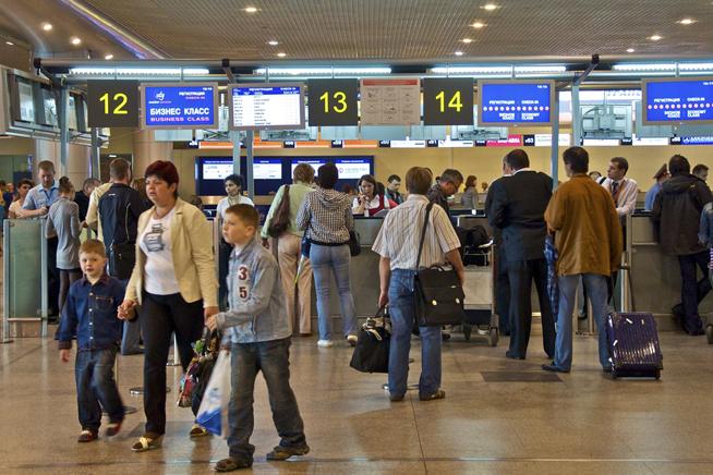 26.000 de diamante găsite asupra unui rus în aeroportul internaţional din Moscova