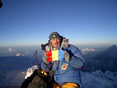 Povestea românului care a salvat de la moarte trei persoane pe Everest (VIDEO)