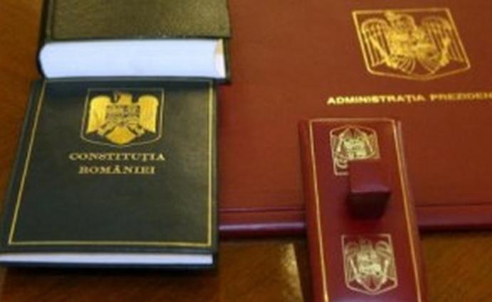 Mitropolia Moldovei vrea ca numele lui Dumnezeu să apară în viitoarea Constituţie 