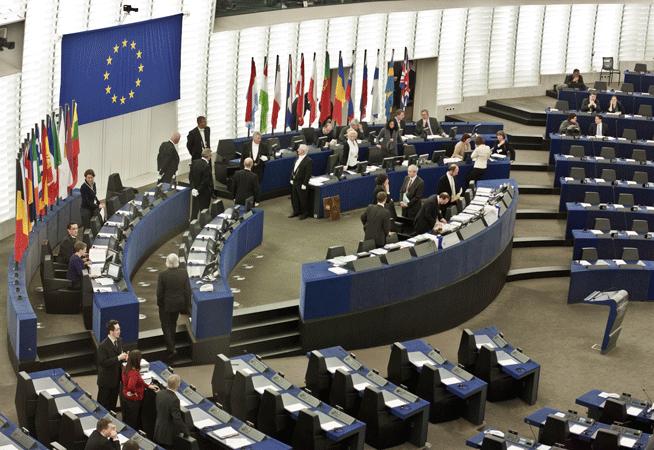 Încăierare românească în Parlamentul European, pe tema ''E bine sau nu să fim monitorizaţi prin MCV''