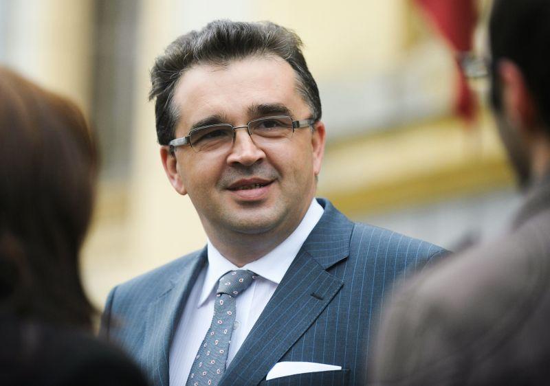 Marian Oprişan, noul şef al preşedinţilor de Consilii Judeţene. Ponta: Îi spunem Francisc al II-lea acum
