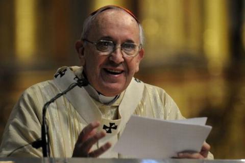 Papa Francisc intr-un interviu acordat anul trecut: Jurnalistii risca sa se imbolnaveasca de coprofilie