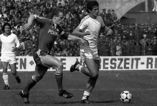 Acum 30 de ani Universitatea Craiova învingea Kaiserslautern în sferturile Cupei UEFA