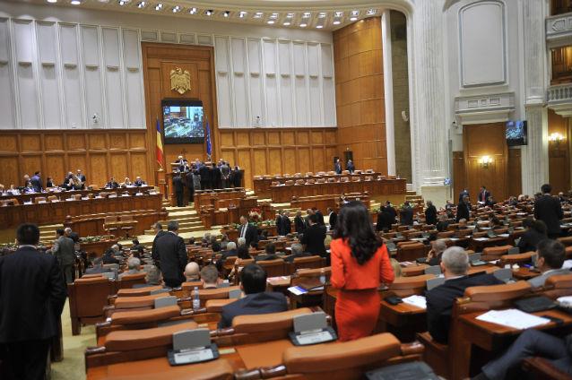 Statutul aleşilor cu modificările solicitate de CCR, pe ordinea de zi a plenului reunit al Parlamentului
