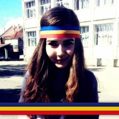 Ce mesaj le transmite românilor Sabina Elena, eleva din Sfântul Gheorghe amenințată cu moartea pentru că a purtat la școală bentița tricoloră