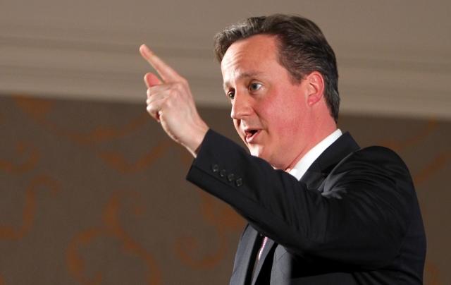 Imigranţii în Marea Britanie nu vor primi ajutoare dacă nu îşi găsesc de lucru în şase luni, spune David Cameron