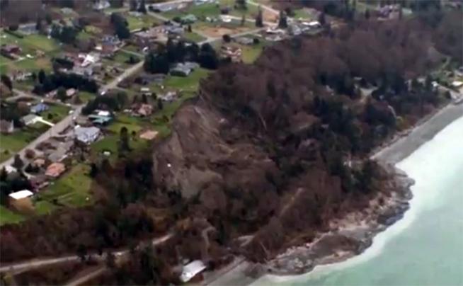 (VIDEO) O masiva alunecare de teren s-a produs în statul Washington