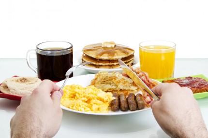 Micul dejun: 3 alimente pe care n-ar mai trebui să le consumi