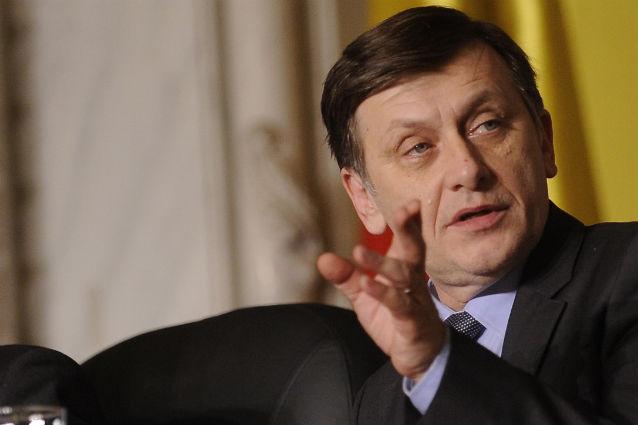 Crin Antonescu: &quot;Eu nu negociez cu Traian Băsescu propuneri la Ministerul Justiţiei&quot;   