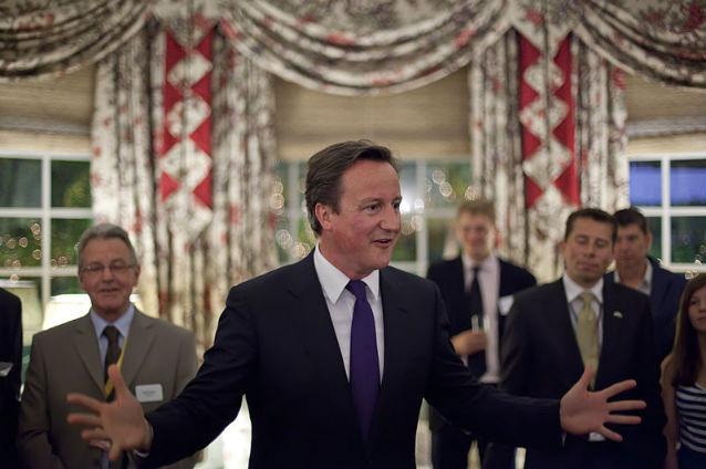 David Cameron, varianta eroică. Premierul britanic a salvat o oaie de la înec